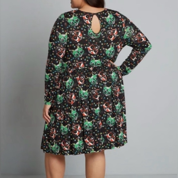 ModCloth Holiday Cat and Dogs Print Dress Medium NWT - Picture 4 of 11